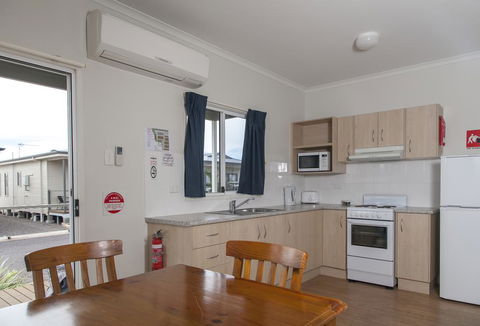 The Sundowner Cabin & Tourist Park - Perths Hotel 1