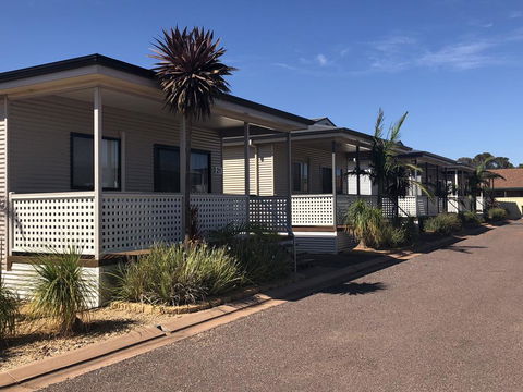 The Sundowner Cabin & Tourist Park - Perths Hotel 0