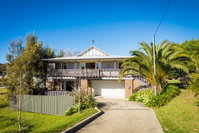 Book Narooma Accommodation Vacations Perths Hotel Perths Hotel
