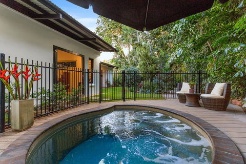 The Tropical Sanctuary - Perths Hotel 0