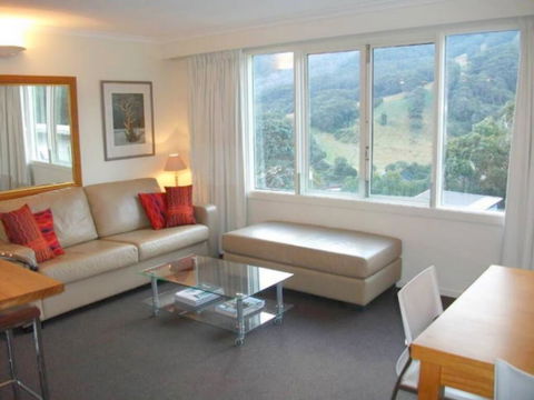 Thredbo Village 3-Bedroom Apartment With Fantastic Views - Perths Hotel 0