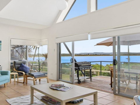 Tilbury Breeze - Ocean Views, Comfort And Style - Perths Hotel 0
