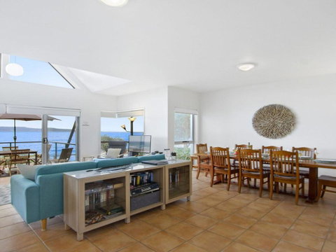 Tilbury Breeze - Ocean Views, Comfort And Style - Perths Hotel 3