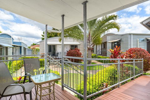 Tin Can Bay's Sleepy Lagoon Motel - Perths Hotel 0