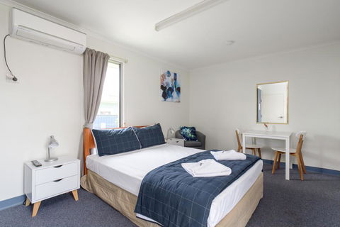Tin Can Bay's Sleepy Lagoon Motel - Perths Hotel 2