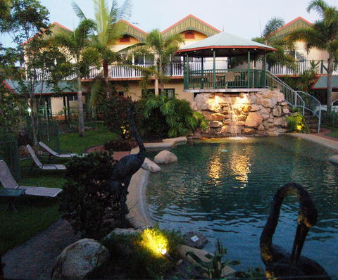 Tinaroo Lake Resort - Perths Hotel 0