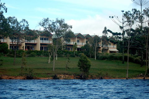 Tinaroo Lake Resort - Perths Hotel 2