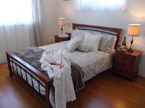Tinaroo Sunset Retreat - Perths Hotel 3