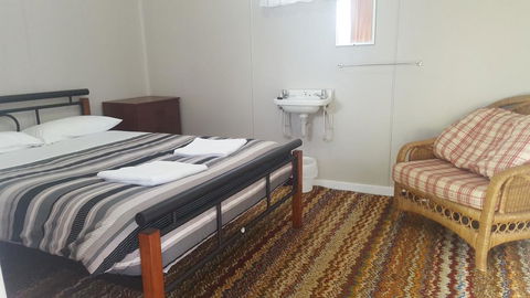 Tingle All Over Budget Accommodation - Perths Hotel 1