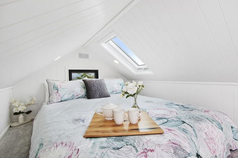 TINY HOME......BIG Views - Perths Hotel 1