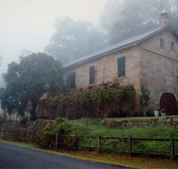 Tizzana Winery Bed and Breakfast - Perths Hotel