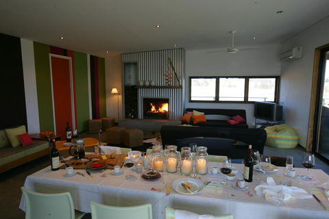 Tonic Hotel - Perths Hotel 1