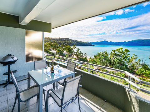 Top Floor Hibiscus Apartment 208 - Perths Hotel 0