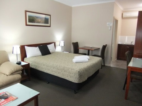 Top Of The Town Motel - Perths Hotel 2
