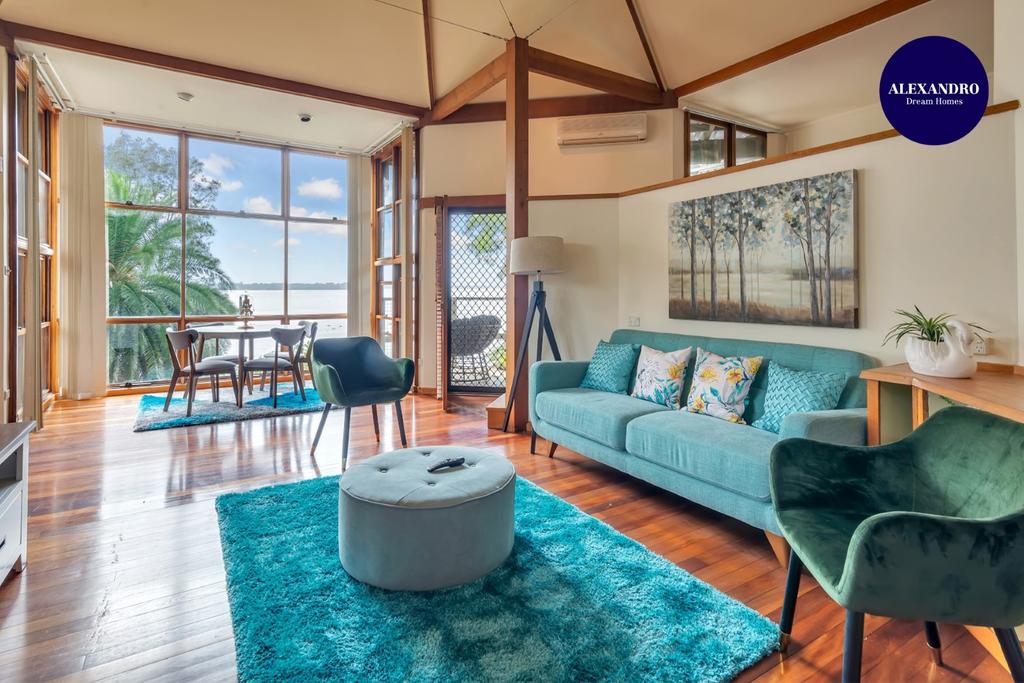 Charmhaven NSW Perths Hotel