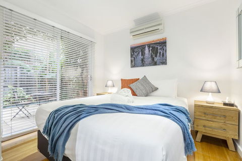 Tranquil Townhouse In Port Melbourne - Perths Hotel 3
