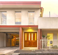 Tranquil Townhouse in Port Melbourne - Perths Hotel