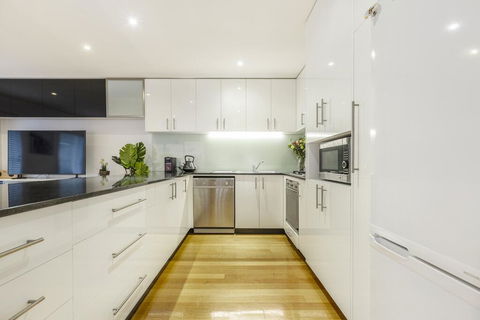 Tranquil Townhouse In Port Melbourne - Perths Hotel 1