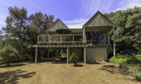 Book Normanville Accommodation Vacations Perths Hotel Perths Hotel