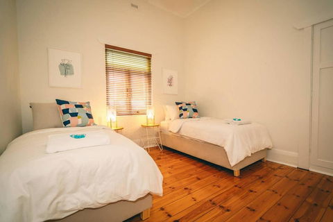 Treasure On Bagot-Free Wifi/Netflix-Close To CBD - Perths Hotel 2