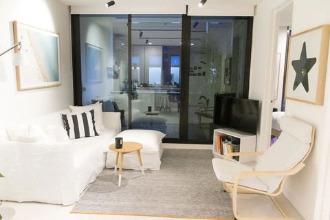 Trendy 1 Bedroom Apartment In The Heart Of Collingwood - Perths Hotel 0