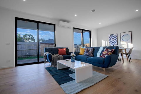 Trendy Sweet Home 4Beds@Blackburn South - Perths Hotel 2