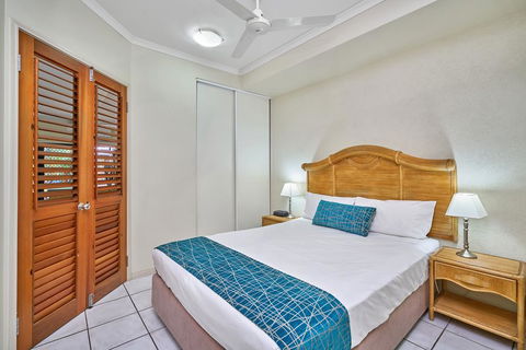 Trinity Beach Club Holiday Apartments - Perths Hotel 2