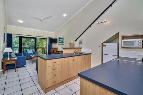 Trinity Beach Club Holiday Apartments - Perths Hotel 3
