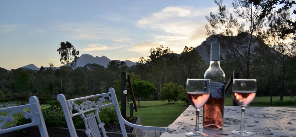 Upper Pilton QLD Perths Hotel