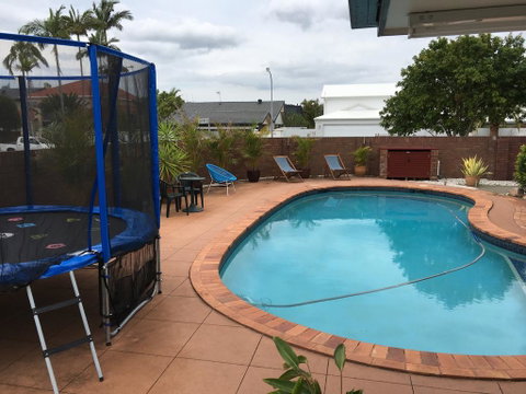 Two Bedroom Guesthouse Bundall - Perths Hotel 2