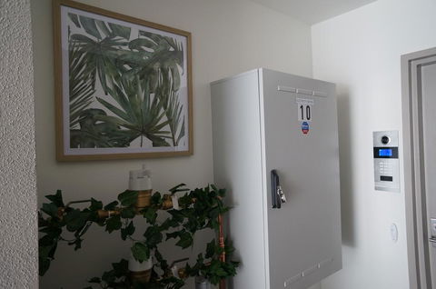 U1 Brunswick Living Brand New Apartment Close To Airport And CBD - Perths Hotel 2