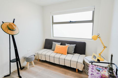 U101 Brunswick Living Brand New Deluxe Balcony Apartment Close To Airport And CBD - Perths Hotel 1