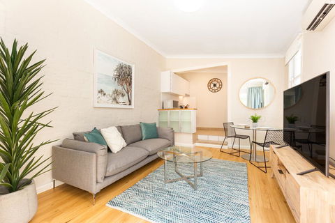 Ultimo 1 Bedroom House With Parking - Nice And Quiet - Perths Hotel 0
