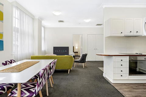 ULTIQA Rothbury Hotel - Perths Hotel 1