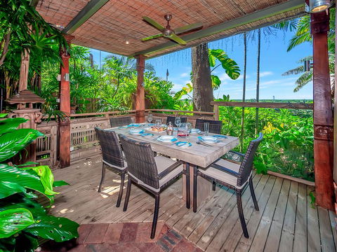 Unique, Tropical Rainforest Getaway - Perths Hotel 1
