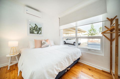 Urban Beach Shack-Metres From The Beach & Cafes - Perths Hotel 2