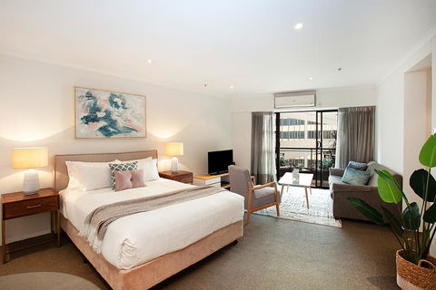 Urban Rest - York St SB - Perths Hotel 0