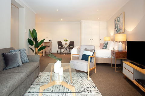 Urban Rest - York St SB - Perths Hotel 3
