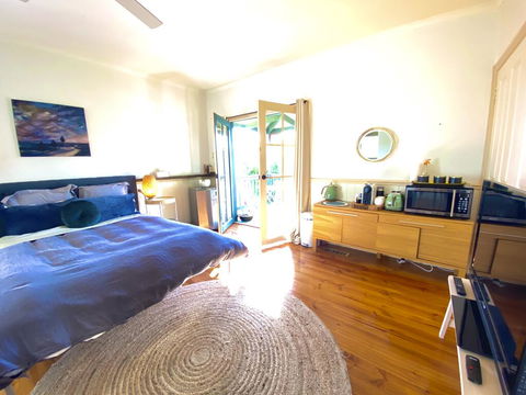 Valley Abode Large Studio Suite -private Ensuite - Perths Hotel 2