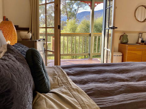 Valley Abode Large Studio Suite -private Ensuite - Perths Hotel 0