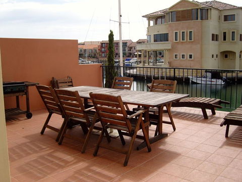 Venice At The Beach - Perths Hotel 1
