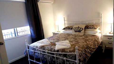 Victoria At Redcliffe Bed & Breakfast - Perths Hotel 2
