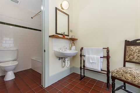 Victoria House - Perths Hotel 1