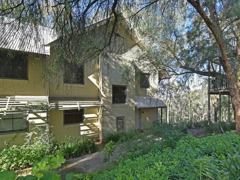 Villa 2br 540 Greenview Resort Condo Located Within Cypress Lakes Resort Nothing Is More Central - Perths Hotel 2