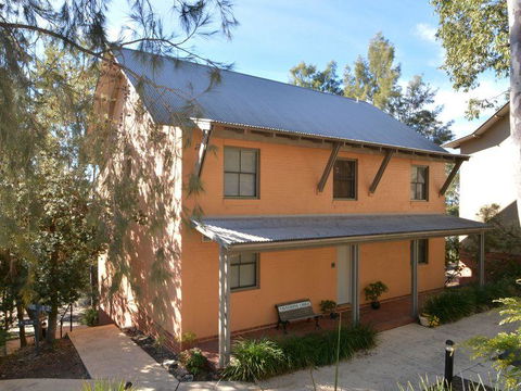 Villa 4br Vignerons Lodge Resort Condo Located Within Cypress Lakes Resort (nothing Is More Central) - Perths Hotel 0