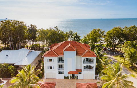 Villa Beach Palm Cove - Perths Hotel 0