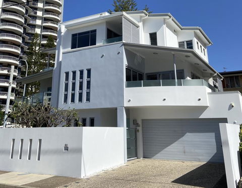 Villa Garfield Surfers Paradise - Perths Hotel 0
