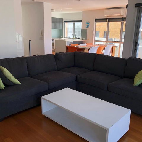 Villa Garfield Surfers Paradise - Perths Hotel 3