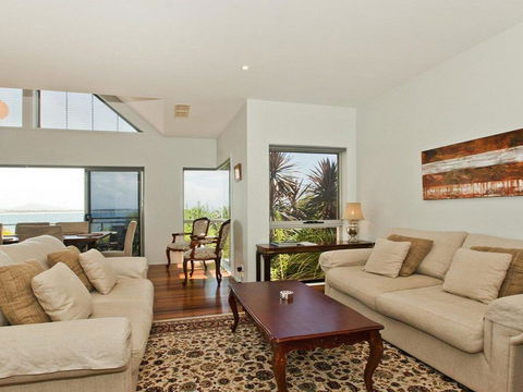 Villa Mer - Stylish Waterfront Accommodation - Perths Hotel 1