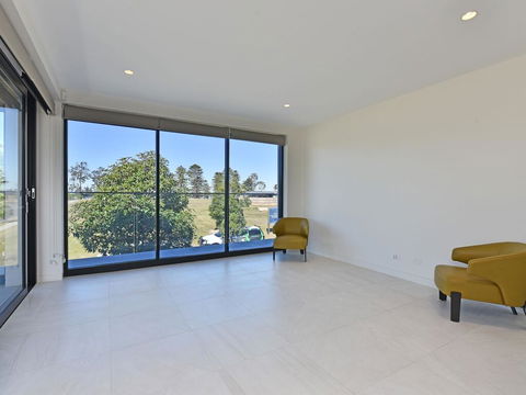 Villa Sorrento Waterside At Trinity Point - Perths Hotel 3